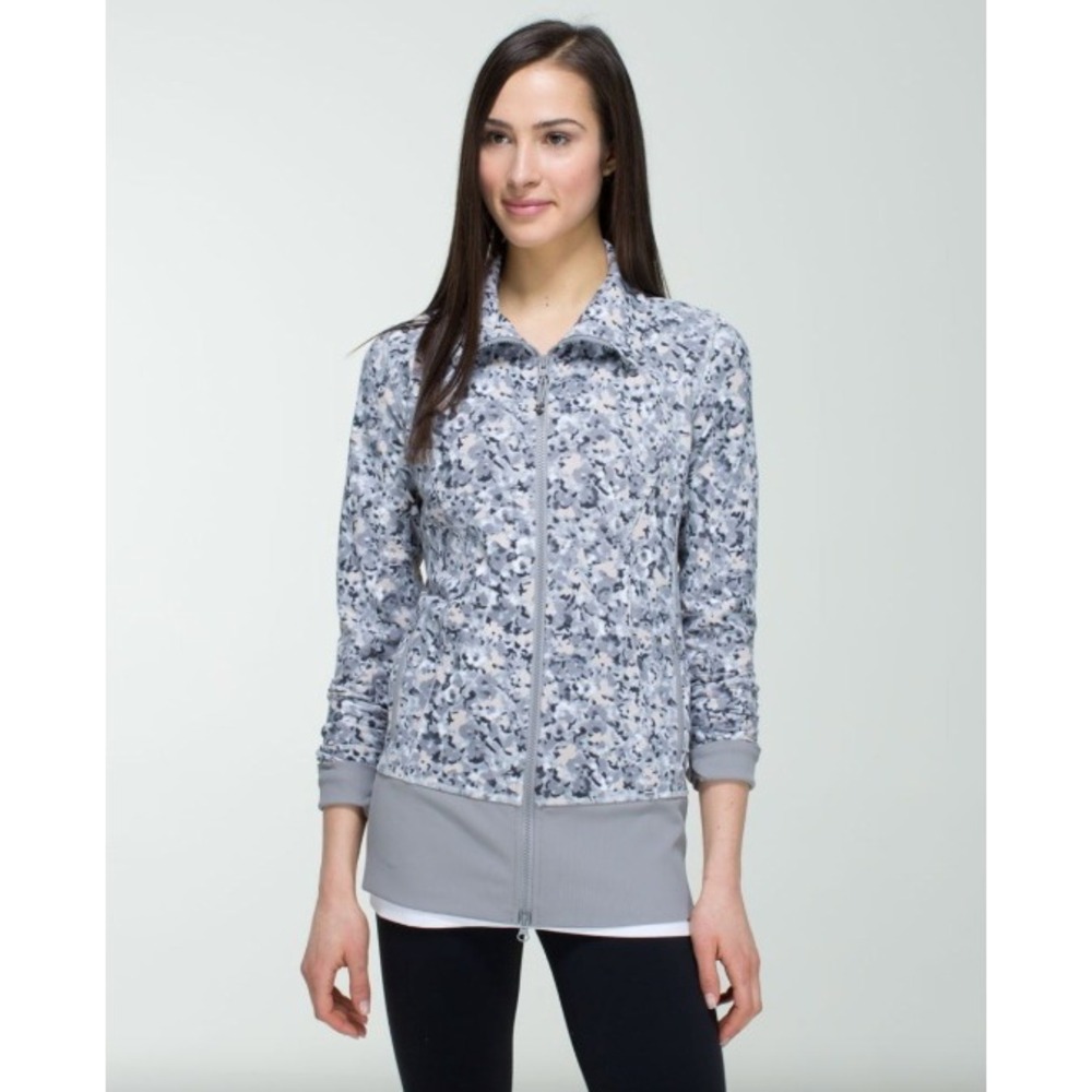Lululemon Nice Asana Jacket Floral Camo Luon Full Zip | Size 6
